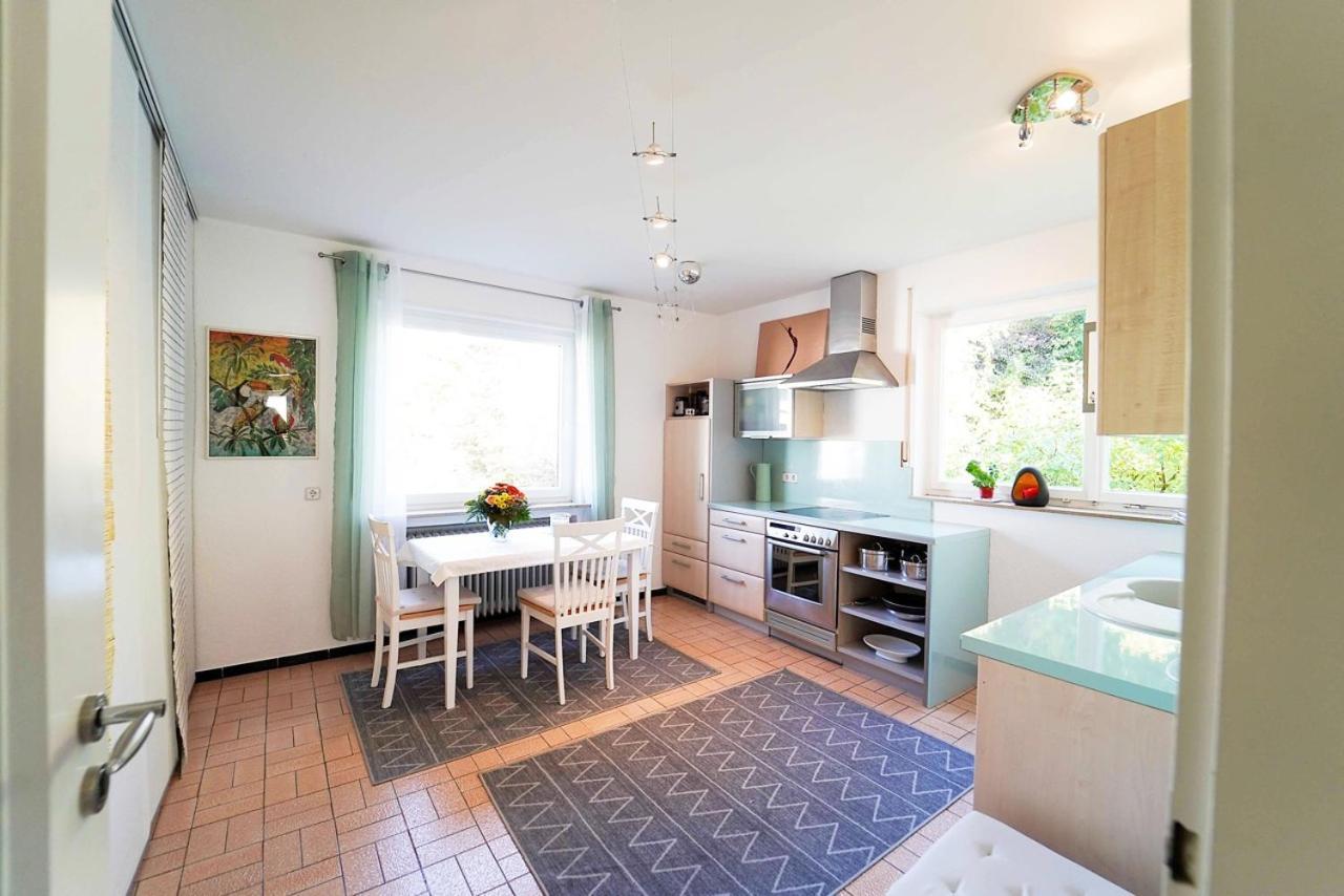 Ferienwohnung Im Haus Lotus Mit Grossem Balkon Und Garten Bad Urach Exterior photo