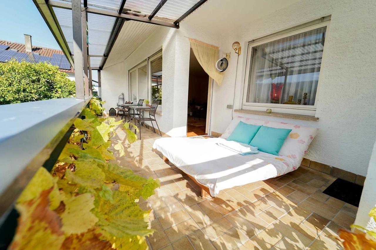 Ferienwohnung Im Haus Lotus Mit Grossem Balkon Und Garten Bad Urach Exterior photo