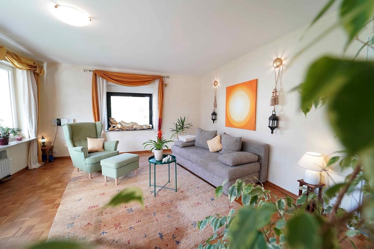 Ferienwohnung Im Haus Lotus Mit Grossem Balkon Und Garten Bad Urach Exterior photo